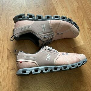On Running Waterproof Shoes Women’s 11